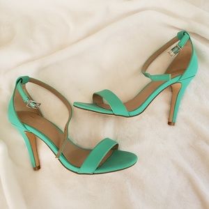 vibrant turquoise heels